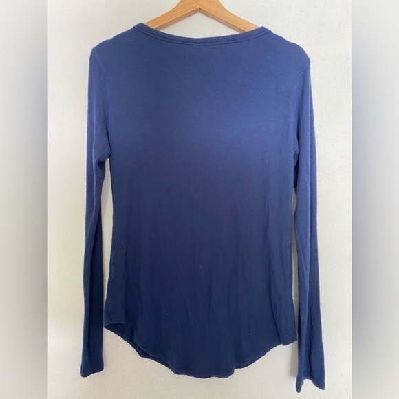 GAP STRETCHY BLUE LONG SLEEVE SHIRT SIZE MEDIUM - Picture 3 of 4